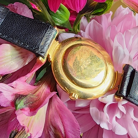 Fendi watch - Picture 10 of 16